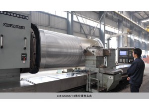 赤壁蒲圻起重機(jī)械加工設(shè)備車間。