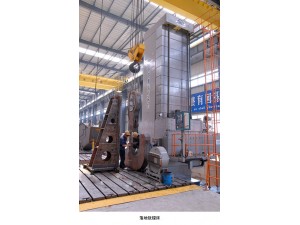 赤壁蒲圻起重機(jī)械數(shù)控臥式鏜床車間。