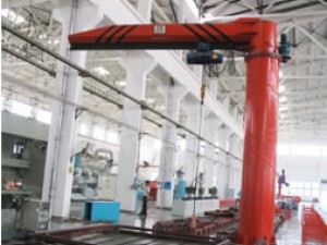 該產(chǎn)品固定在牢固的地基上，主要用在車間、倉(cāng)庫(kù)等室內(nèi)場(chǎng)地，若用于室外需在起重機(jī)頂部裝設(shè)防雨棚。